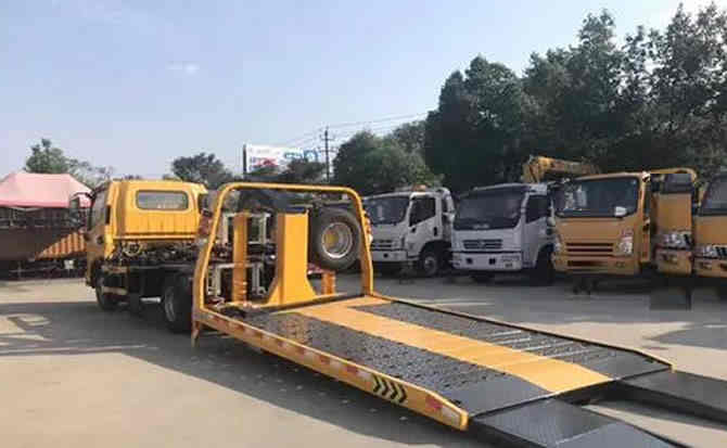 尖扎汽车中途维修案例