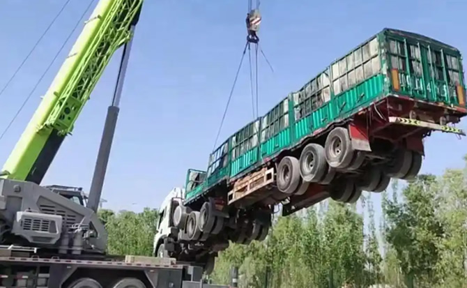 尖扎道路脱困救援案例